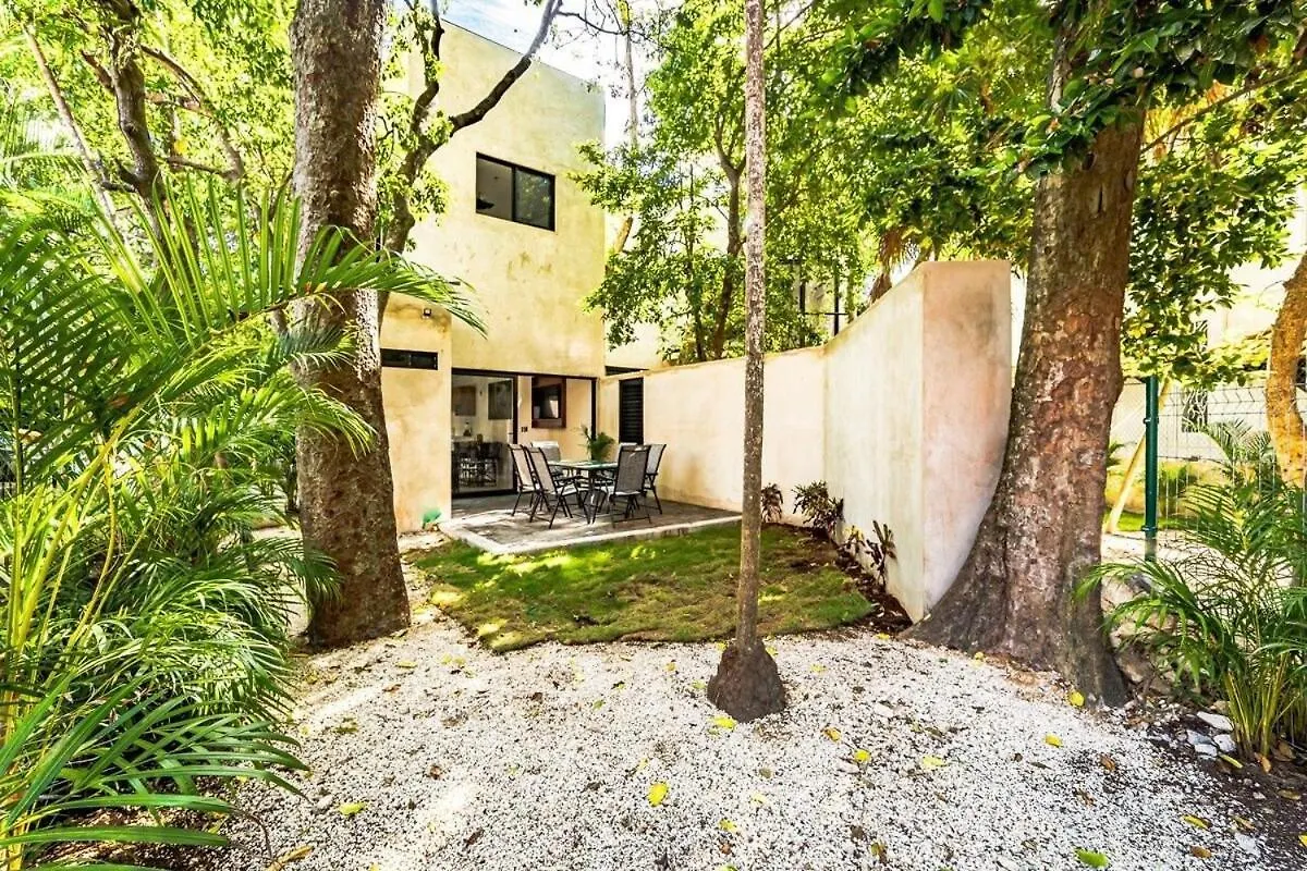 Apartment In Duplex One Block From Playacar Beach Playa del Carmen