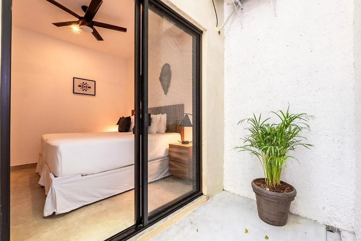 Apartment In Duplex One Block From Playacar Beach Плая-дель-Кармен 0*,